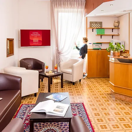 Taormina Hotell 2*