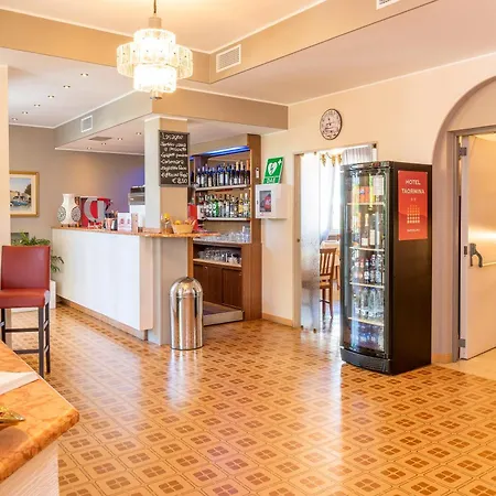 陶尔米纳酒店